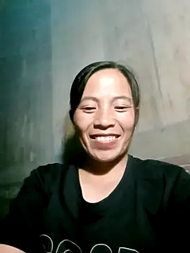 Snapshot of -Lauren- chatting on 10-13-25, 12:18 -Lauren- online show from 10-13-25, 12:18