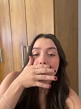 Snapshot of luiza_barcelos chatting on 10-02-25, 05:49 luiza barcelos online show from 10-02-25, 05:49