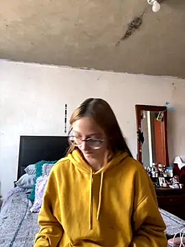 imariahot online show from 10-22-25, 02:05