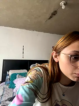 imariahot online show from 10-07-25, 02:40