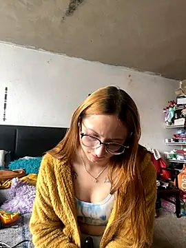 imariahot online show from 10-16-25, 02:03