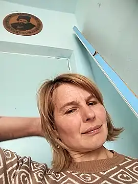 Masha412111 online show from 05-08-26, 07:56