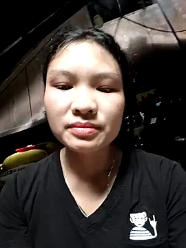 Snapshot of Hin_xx chatting on 10-16-25, 02:53 Hin xx online show from 10-16-25, 02:53