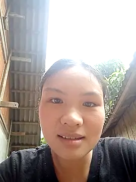 Snapshot of Hin_xx chatting on 10-15-25, 02:54 Hin xx online show from 10-15-25, 02:54