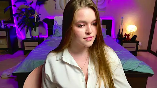 EmilyWhispers online show from 04-30-26, 08:57