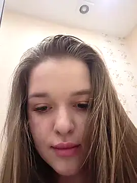 EmilyWhispers online show from 05-04-26, 10:34