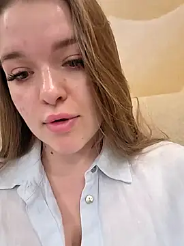 EmilyWhispers online show from 06-25-26, 05:07