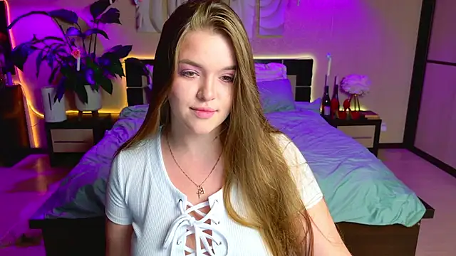EmilyWhispers online show from 07-08-26, 07:58