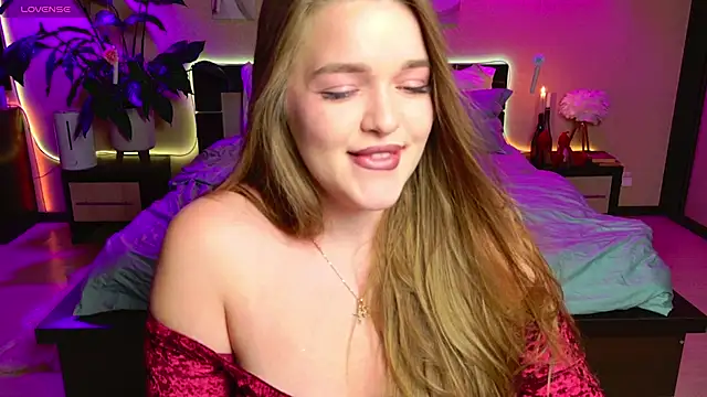 EmilyWhispers online show from 07-09-26, 08:41