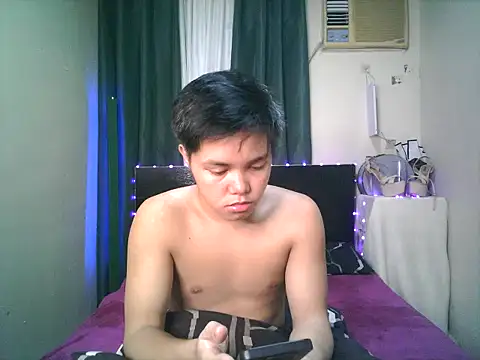 Snapshot of hot_babyboy26 chatting on 10-11-25, 12:28 hot babyboy26 online show from 10-11-25, 12:28