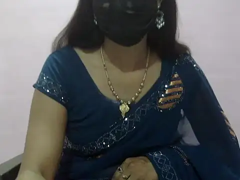 Laila Cute online show from 03-27-26, 02:18