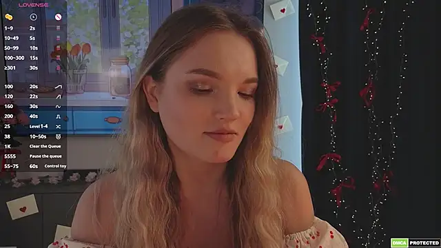 JulieLupo online show from 03-25-26, 06:46