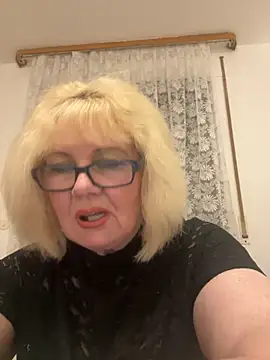 BoloshkaBlonda online show from 11-11-25, 07:52