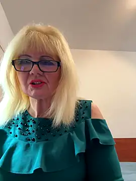 BoloshkaBlonda online show from 10-26-25, 01:00