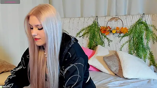 Malisha kiss online show from 10-30-25, 09:07