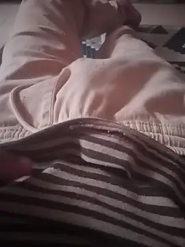 Snapshot of PhoningTint chatting on 10-23-25, 03:10 PhoningTint online show from 10-23-25, 03:10