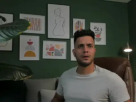 Snapshot of IanCross chatting on 11-01-25, 12:39 IanCross online show from 11-01-25, 12:39