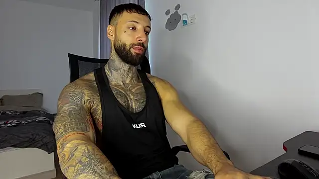 MasculineGuy99 online show from 11-09-25, 07:12