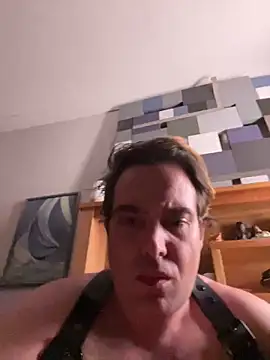 Snapshot of GymBoy83 chatting on 10-02-25, 10:40 GymBoy83 online show from 10-02-25, 10:40