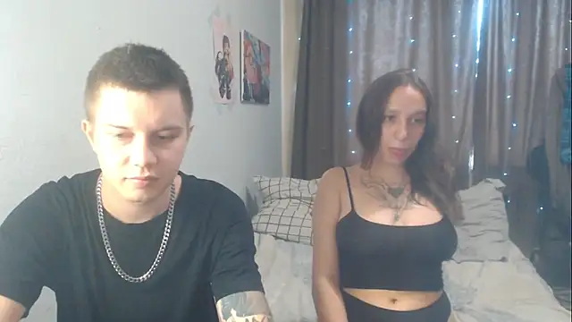 Snapshot of Mark_and_Wendy chatting on 07-18-26, 10:57 Mark and Wendy online show from 07-18-26, 10:57