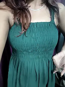 Lusty Naina online show from 10-08-25, 09:37