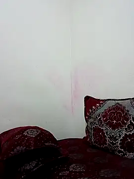 Snapshot of Miss-Queen chatting on 05-11-26, 05:10 Miss-Queen online show from 05-11-26, 05:10