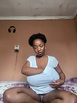 Snapshot of Barbiianaa chatting on 10-10-25, 03:24 Barbiianaa online show from 10-10-25, 03:24