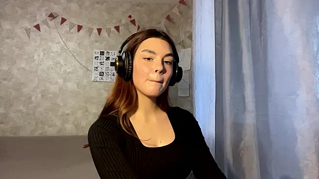 Snapshot of TeresitaLish chatting on 10-09-25, 02:28 TeresitaLish online show from 10-09-25, 02:28