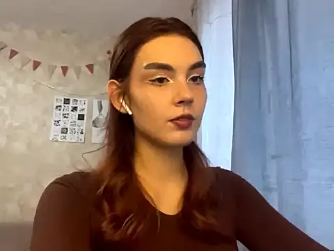 Snapshot of TeresitaLish chatting on 10-15-25, 02:03 TeresitaLish online show from 10-15-25, 02:03