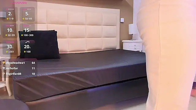 TracyDavis  online show from 12-01-25, 01:17