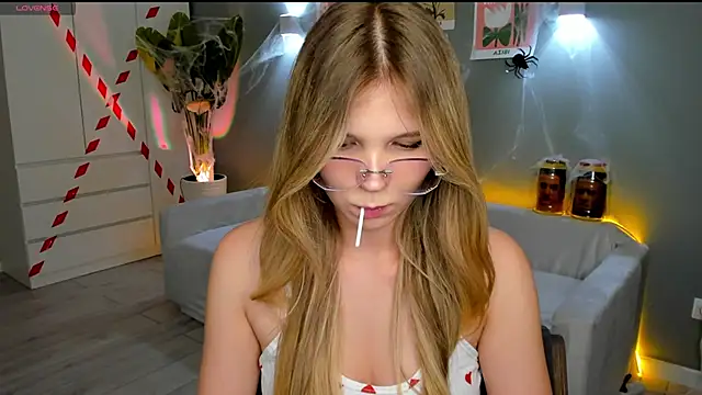 linakorvin online show from 10-27-25, 01:23