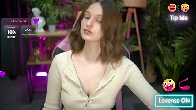 xoxo molly online show from 12-19-25, 08:22