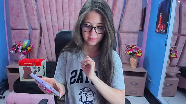 sarah sweett  online show from 03-17-26, 03:04