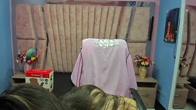 sarah sweett  online show from 03-26-26, 02:48