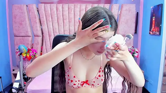 sarah sweett  online show from 11-05-25, 02:09