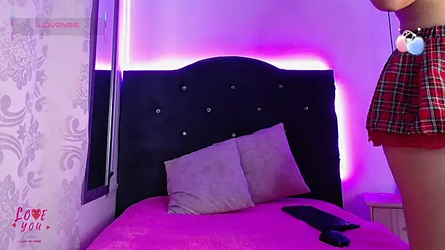 Assbig daphne online show from 10-06-25, 11:44