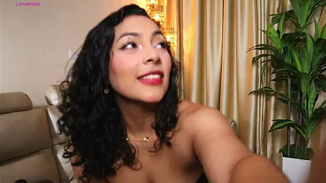 JulianaPons online show from 07-21-26, 09:16