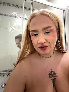 RollDolls online show from 10-18-25, 05:09