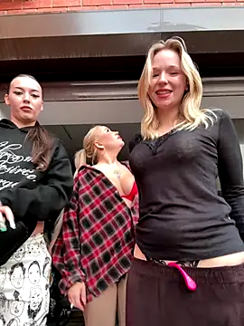 RollDolls online show from 12-01-25, 05:08