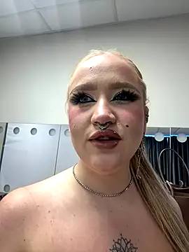 RollDolls online show from 10-16-25, 05:05