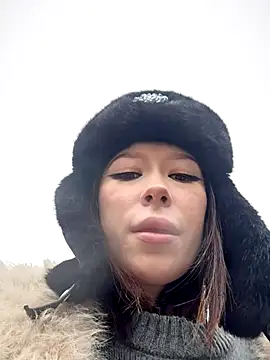 RollDolls online show from 10-13-25, 01:23