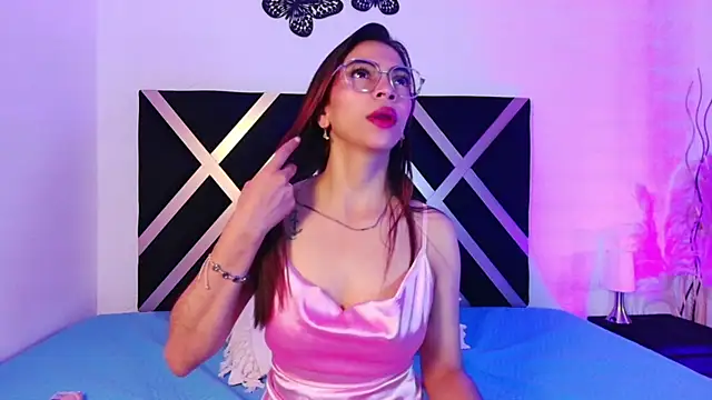 EvangelineBonet online show from 10-14-25, 12:17