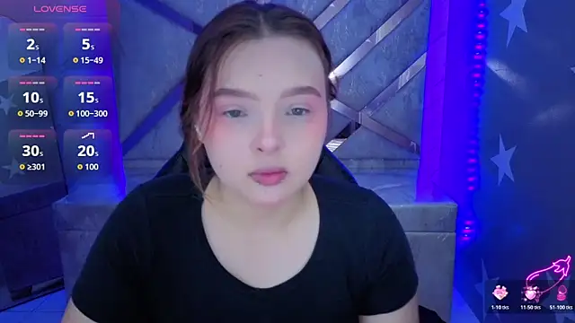 Snapshot of mia_foster_t chatting on 05-19-26, 01:18 mia foster t online show from 05-19-26, 01:18