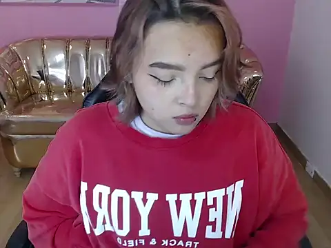 mia foster t online show from 10-17-25, 12:51