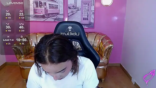 mia foster t online show from 11-22-25, 12:59