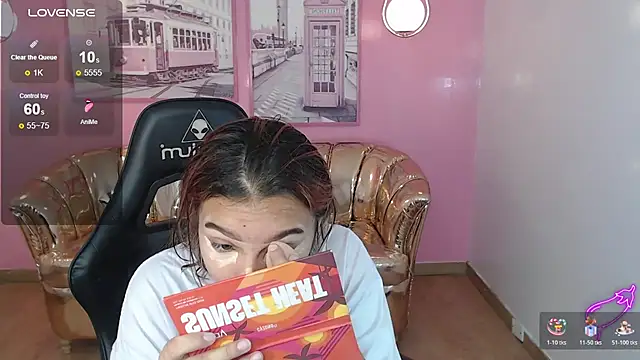 mia foster t online show from 11-17-25, 12:53