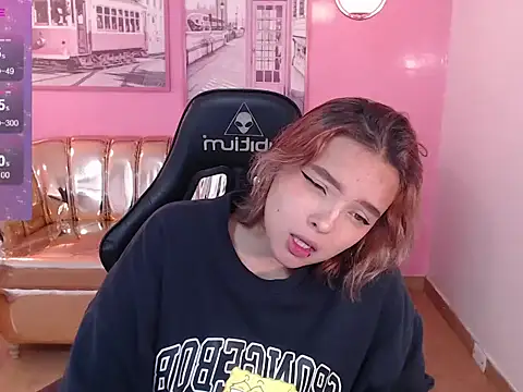 mia foster t online show from 10-25-25, 12:04