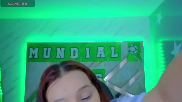 Snapshot of mia_foster_t chatting on 07-01-26, 02:06 mia foster t online show from 07-01-26, 02:06