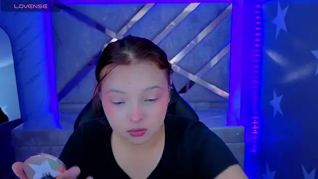 Snapshot of mia_foster_t chatting on 06-11-26, 01:08 mia foster t online show from 06-11-26, 01:08