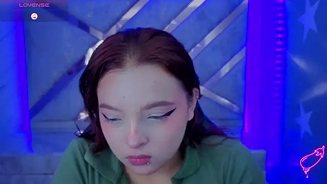 Snapshot of mia_foster_t chatting on 06-04-26, 01:05 mia foster t online show from 06-04-26, 01:05